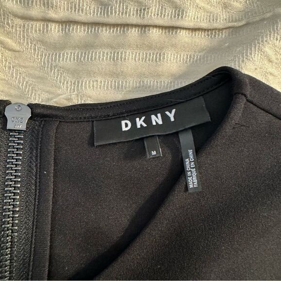 DKNY Black Zipper Trim Asymmetric Blouse Top - Picture 4 of 7